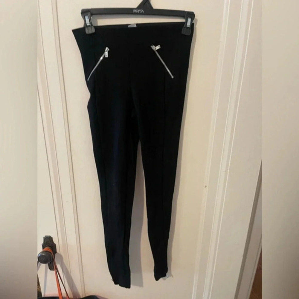 H&M Women Pants 2 Black Flat Front Silver Zippered Pockets Elastic Waist
